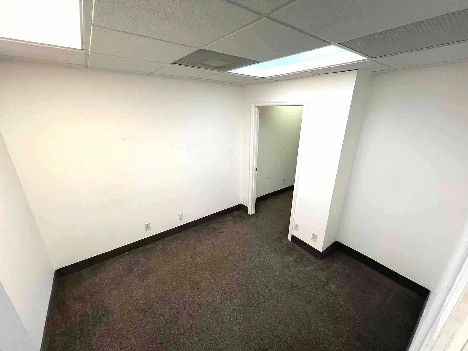 2727 East Oakland Park Blvd - 304 — Photo 2