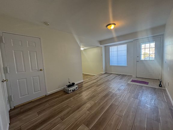 5th image of 1040 Rockland Ave