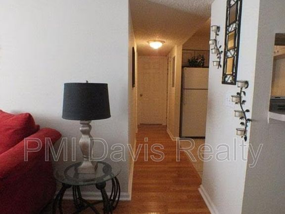 5th image of 1845 Lindberg Dr APT 9