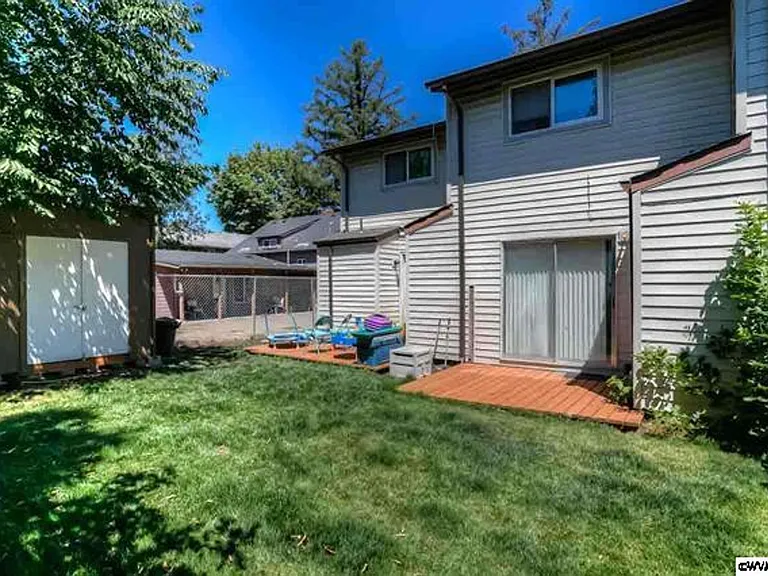 4116 Market St NE — Photo 24