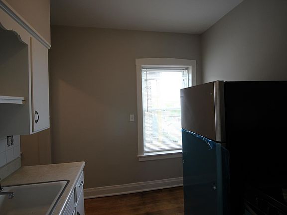 2nd image of 4409 N La Crosse Ave #3