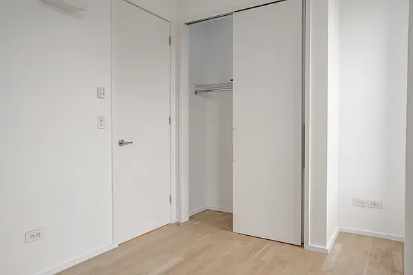 Rented by MySpaceNYC | media 27