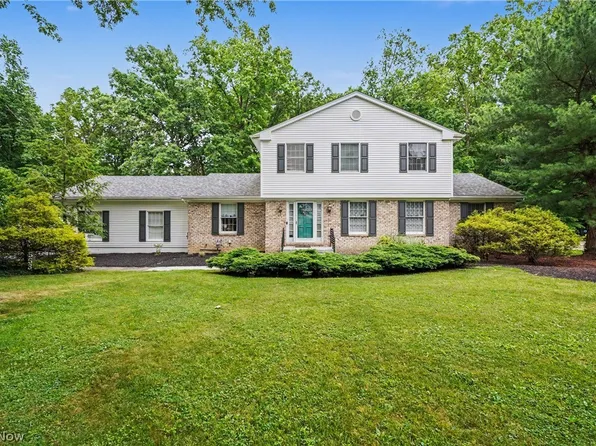 553 N Briarcliff Dr, Canfield, OH 44406