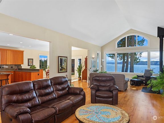 4th image of 36279 Hood Canal Drive NE