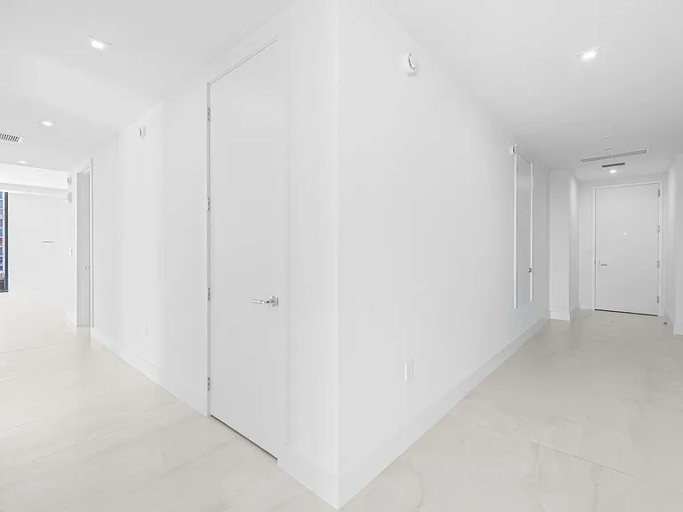 305 Briny Ave #406 — Photo 25