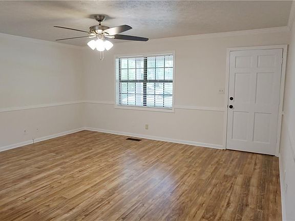 3rd image of 307 6th Ave