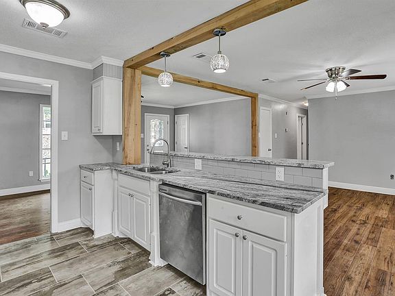 5th image of 3509 Beaumont Dr