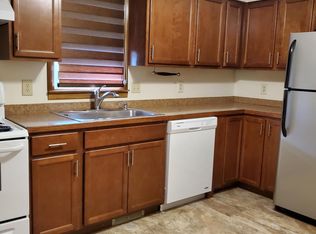 203 Durling Dr, Wadsworth, OH 44281