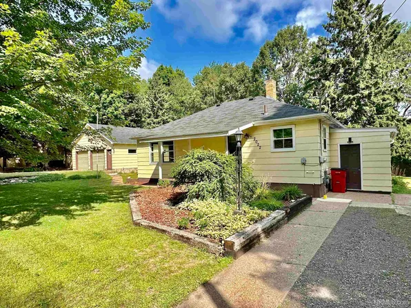 2022 Center St, Marquette, MI 49855