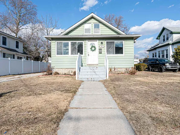 34 E Lee Ave, Absecon, NJ 08201