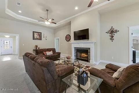 5th image of 12105 Poplar Dr