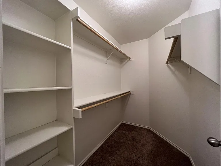 319 Plum Dr — Photo 13