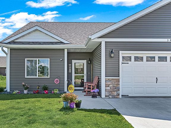 4th image of 3403 Iris Dr