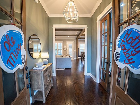 5th image of 668 Vinson Rd