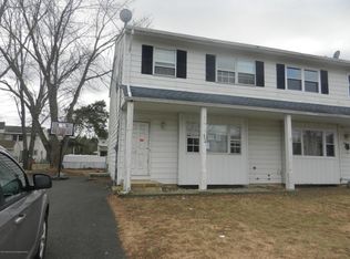 804 Laurel St, Lakehurst, NJ 08733