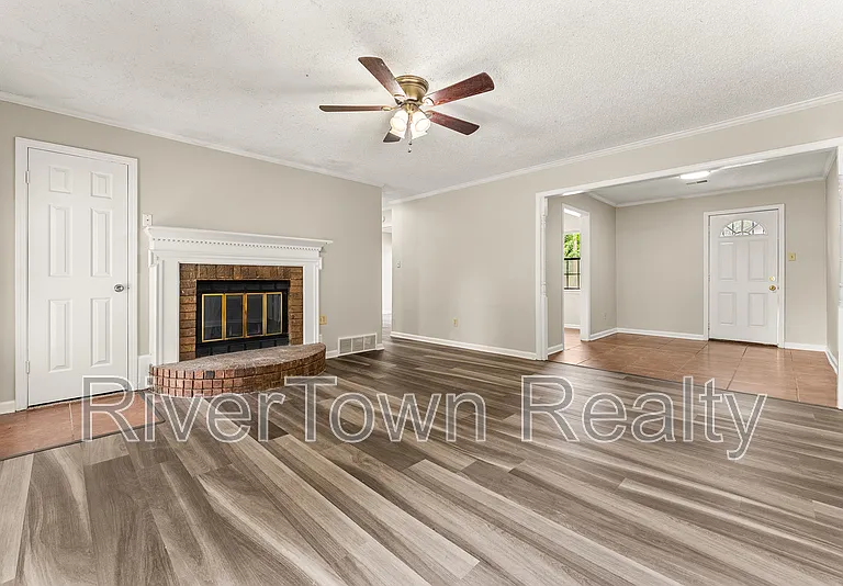 4585 Berrypick Ln S — Photo 5