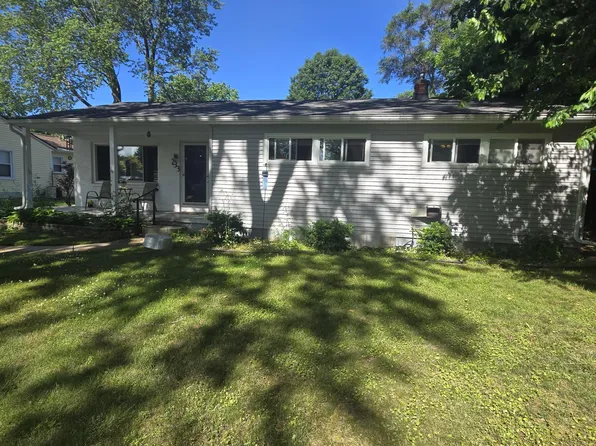 233 Clover Ln, Battle Creek, MI 49015