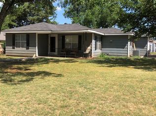 311 E 8th St, Rotan, TX 79546