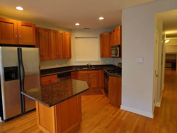 3rd image of 3045 W Fullerton Ave #2339-1