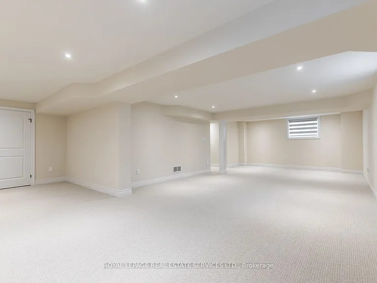 42 Beachwalk Cres — Photo 31