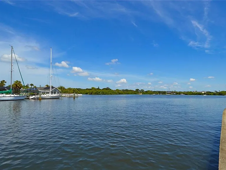 3873 Pompano Dr SE #B — Photo 49
