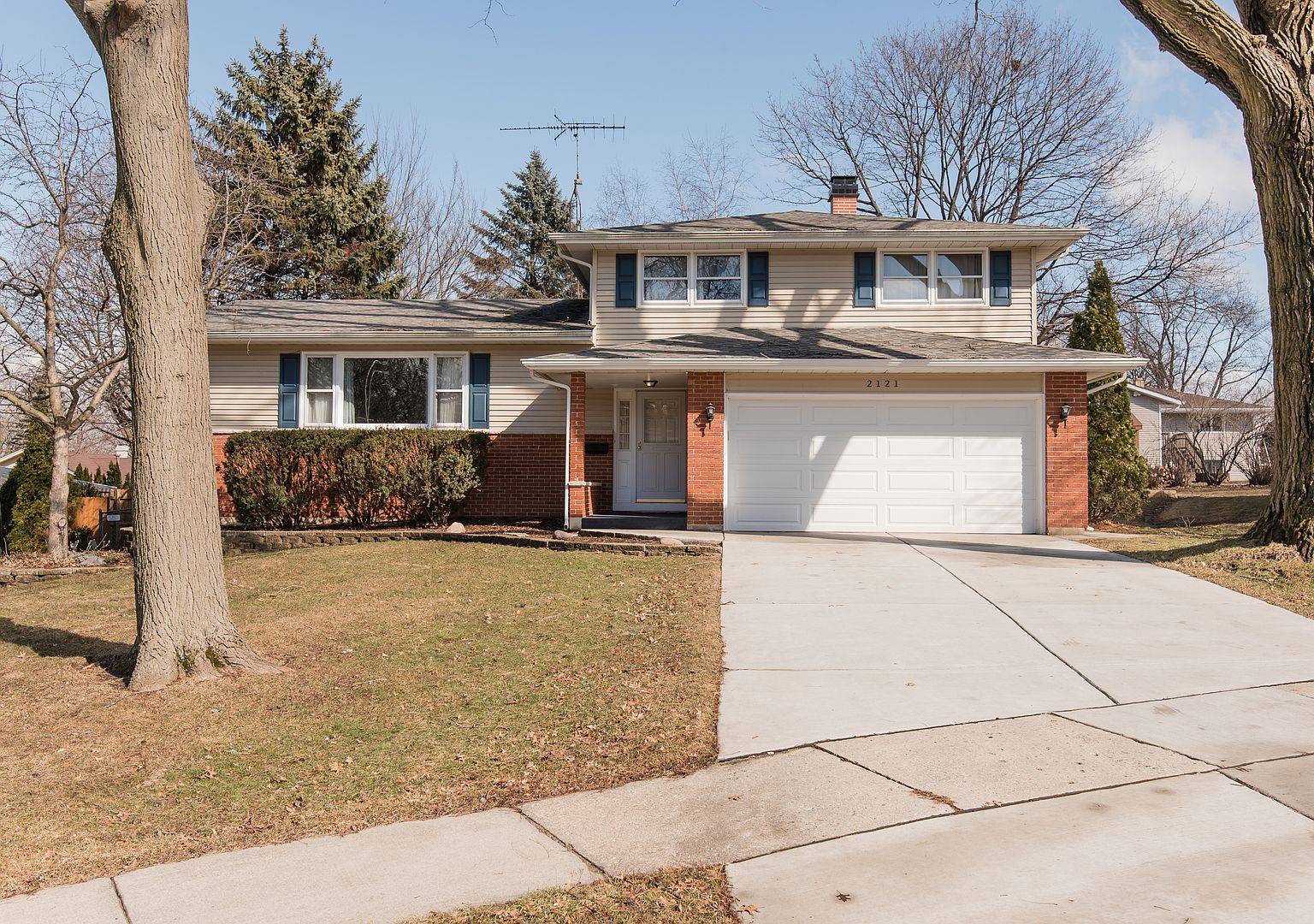 2121 Country Knoll Ct, Elgin, IL 60123 Zillow