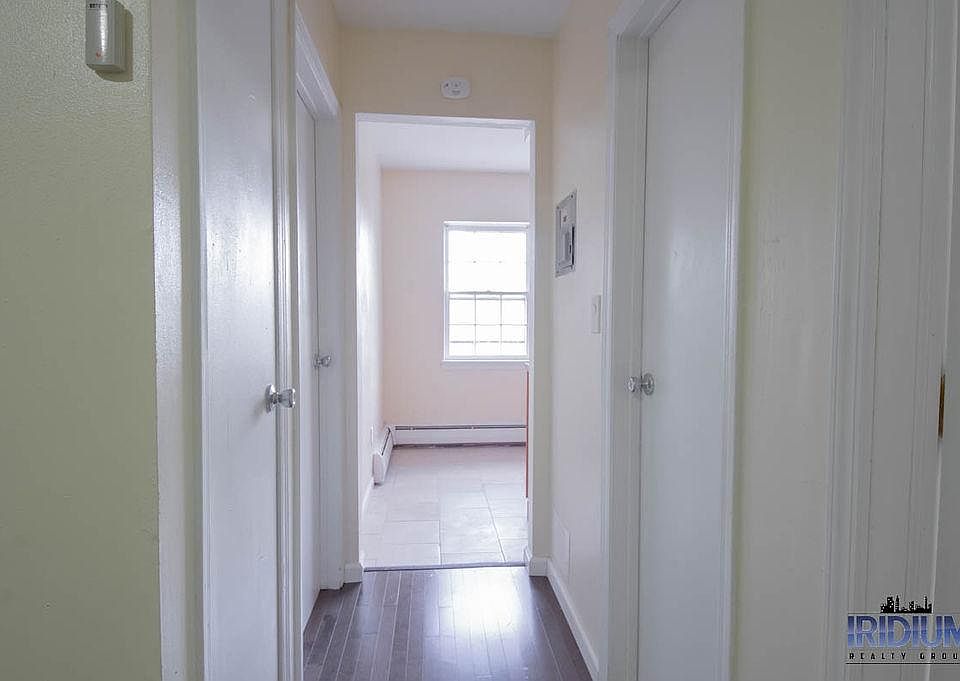 1st image of 479 Roseville Ave APT 2