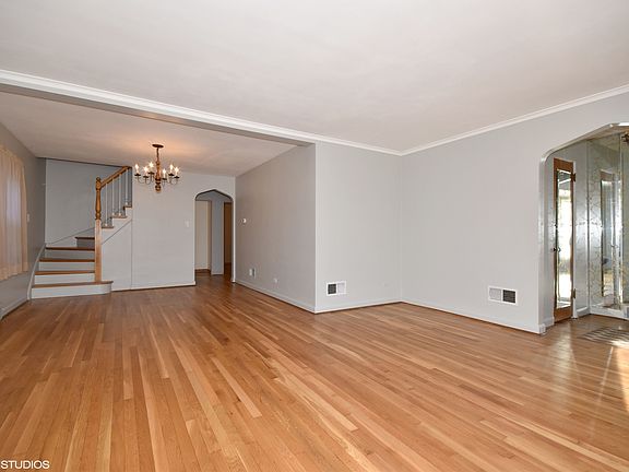 3rd image of 1616 N 78th Ct