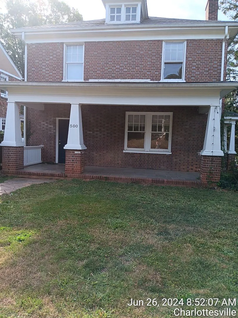 2027-2028 500 14th St GREAT Location — Photo 2
