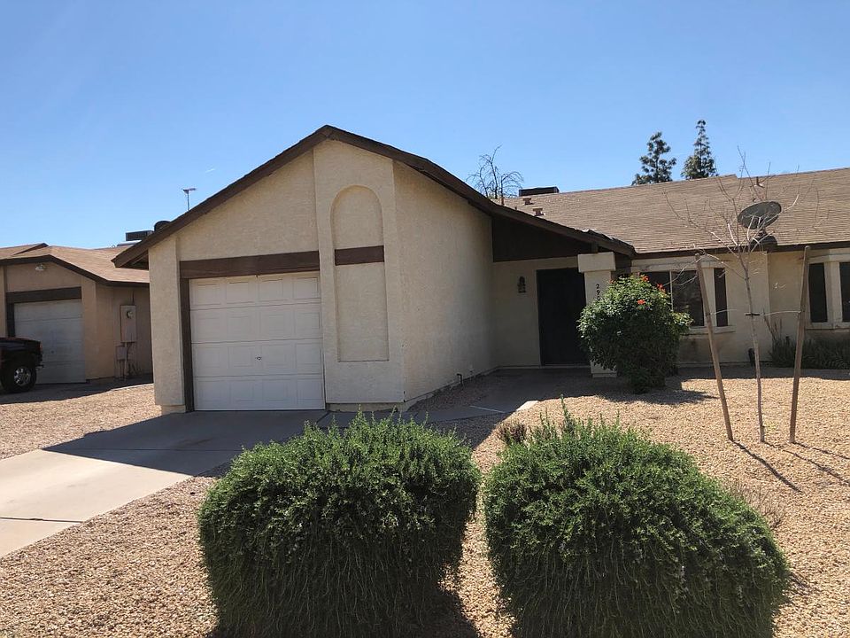 2nd image of 2905 E Isabella Ave