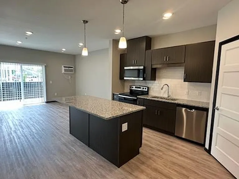Block 25 Lofts — Photo 7