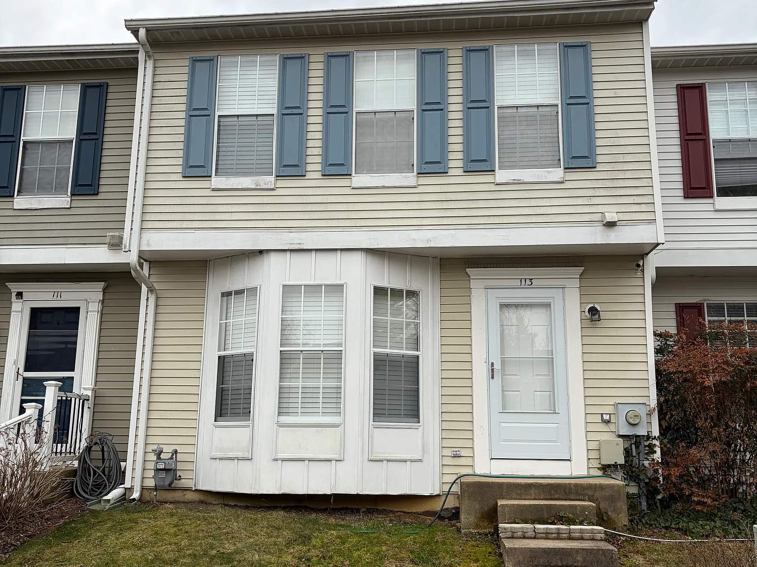 3 bed, 1.5 bath, 1875 sqft, $2,400 — Photo 1