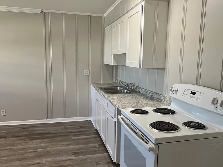 2220 Memorial Pkwy NW #NORTHWESTB8 — Photo 4