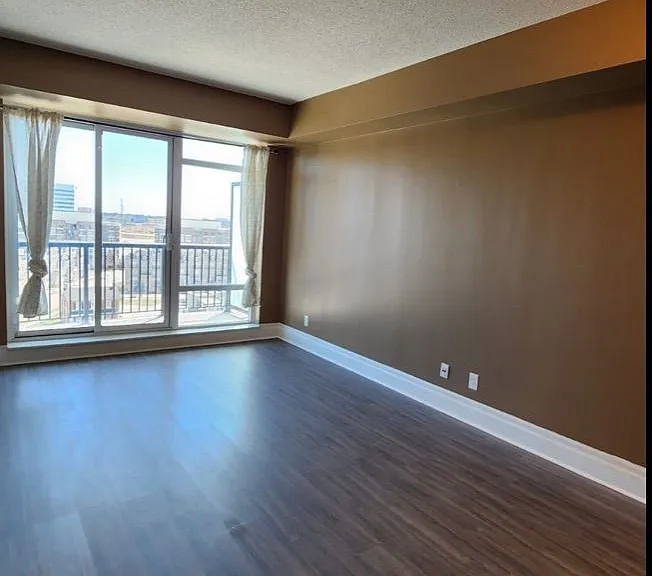 151 Upper Duke Cres #1008 — Photo 6
