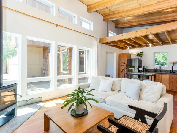 1325 NW Albany Ave, Bend, OR 97703