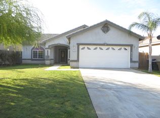 713 New Zealand Dr, Bakersfield, CA