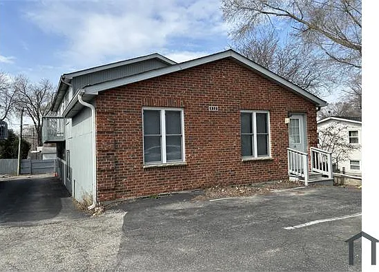 928 N Cedar Lake Rd #1E — Photo 2