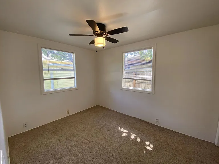 710 W Broccoli St — Photo 19