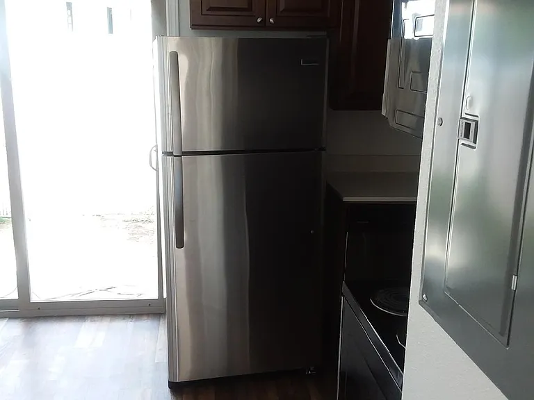 Westwood Apartment — Photo 3