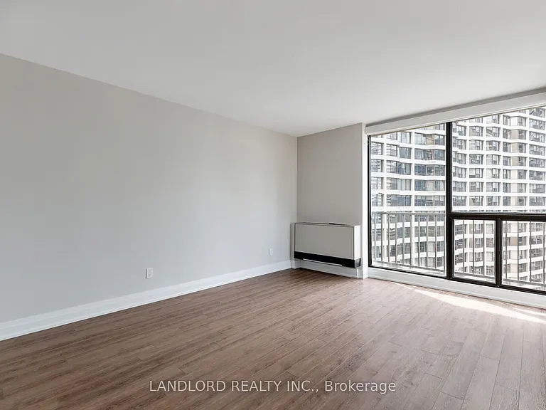 33 Harbour Sq #2208 — Photo 25