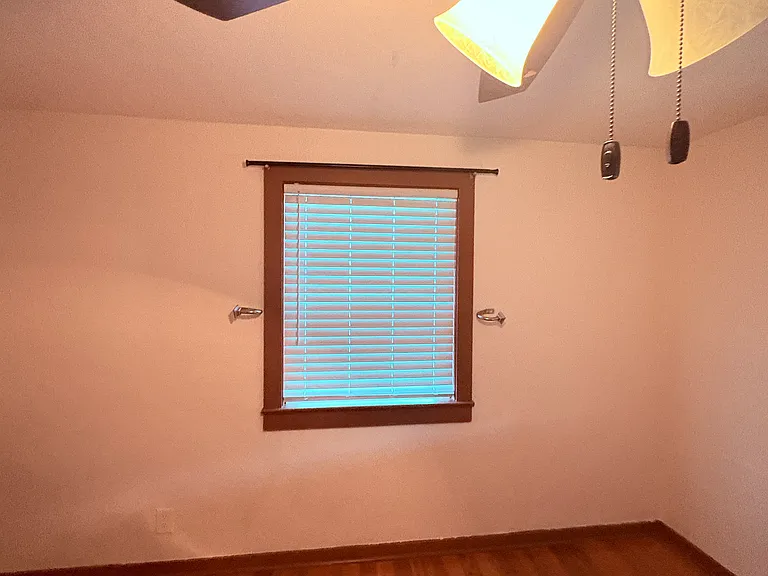 2142 E Clarendon Ave — Photo 19
