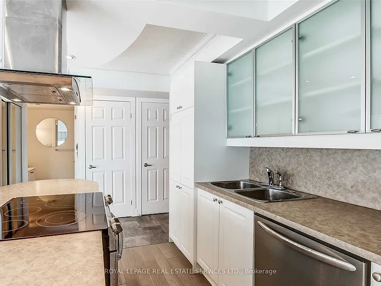 550 Queens Quay W #709 — Photo 12