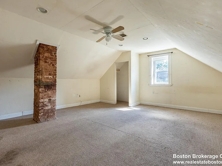 58 Hillside St #3C — Photo 7