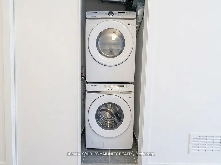15100 Yonge St #106 — Photo 12
