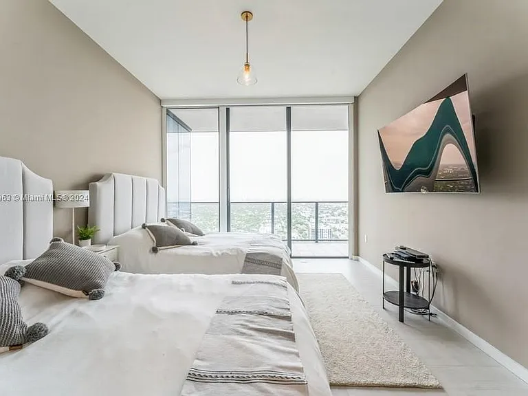 1000 Brickell Plz #Penthouse 5104 — Photo 10