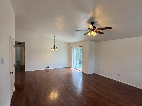 521 SW Forest Grove Dr, Bend, OR 97702
