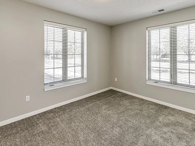 Deerfield Apartments & Chateaus — Photo 34