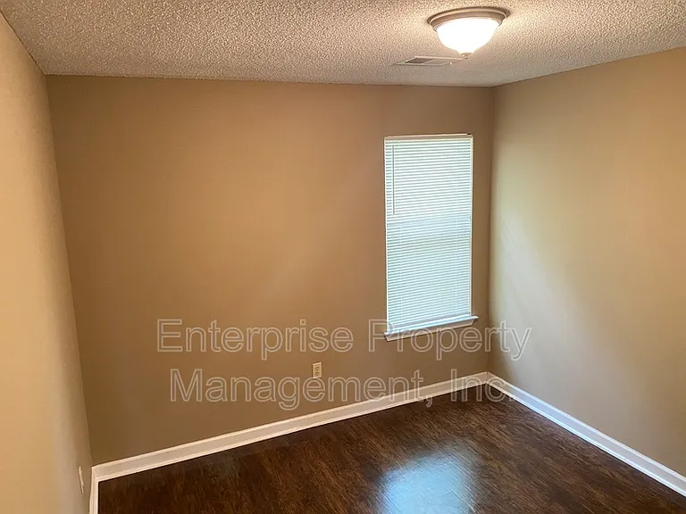 6496 Amberwood Cv — Photo 24