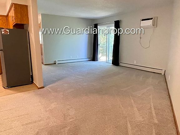 4th image of 105 Dean Ave E #18