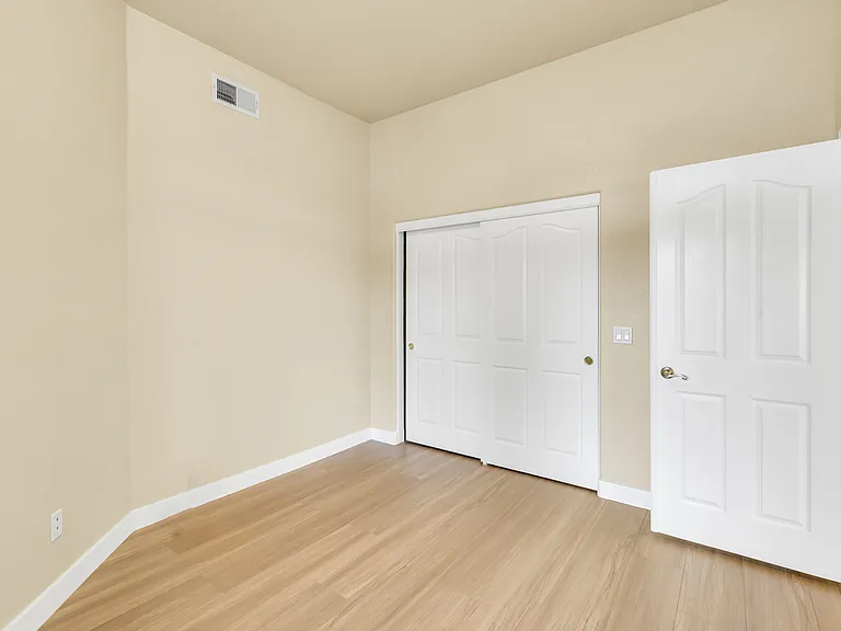 8795 Monterey Oaks Dr — Photo 17